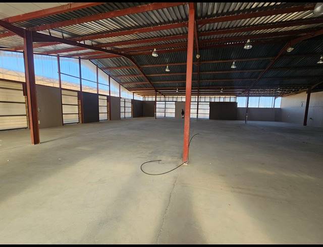 M² BUILDING FOR SALE IN VAALPARK